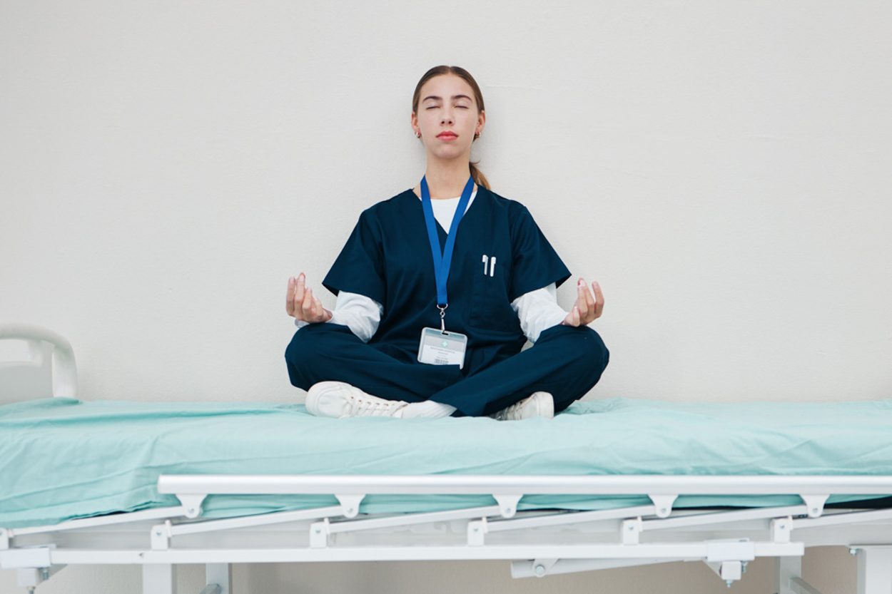 Achtsamkeit Meditation Pflegen Pflegefachperson